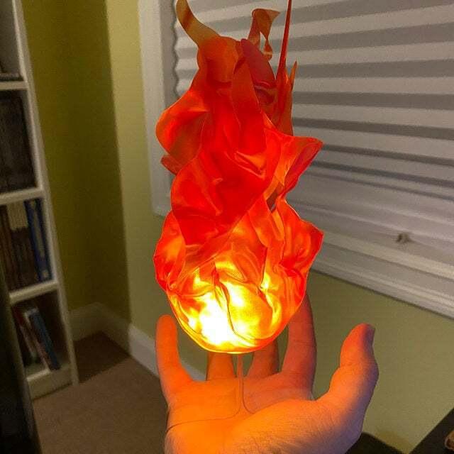 Halloween Floating Fireball Prop, Illuminated Floating Fireballs No Flame Decorative for Cosplay Convention Role Playing Halloween Home Party Decorations